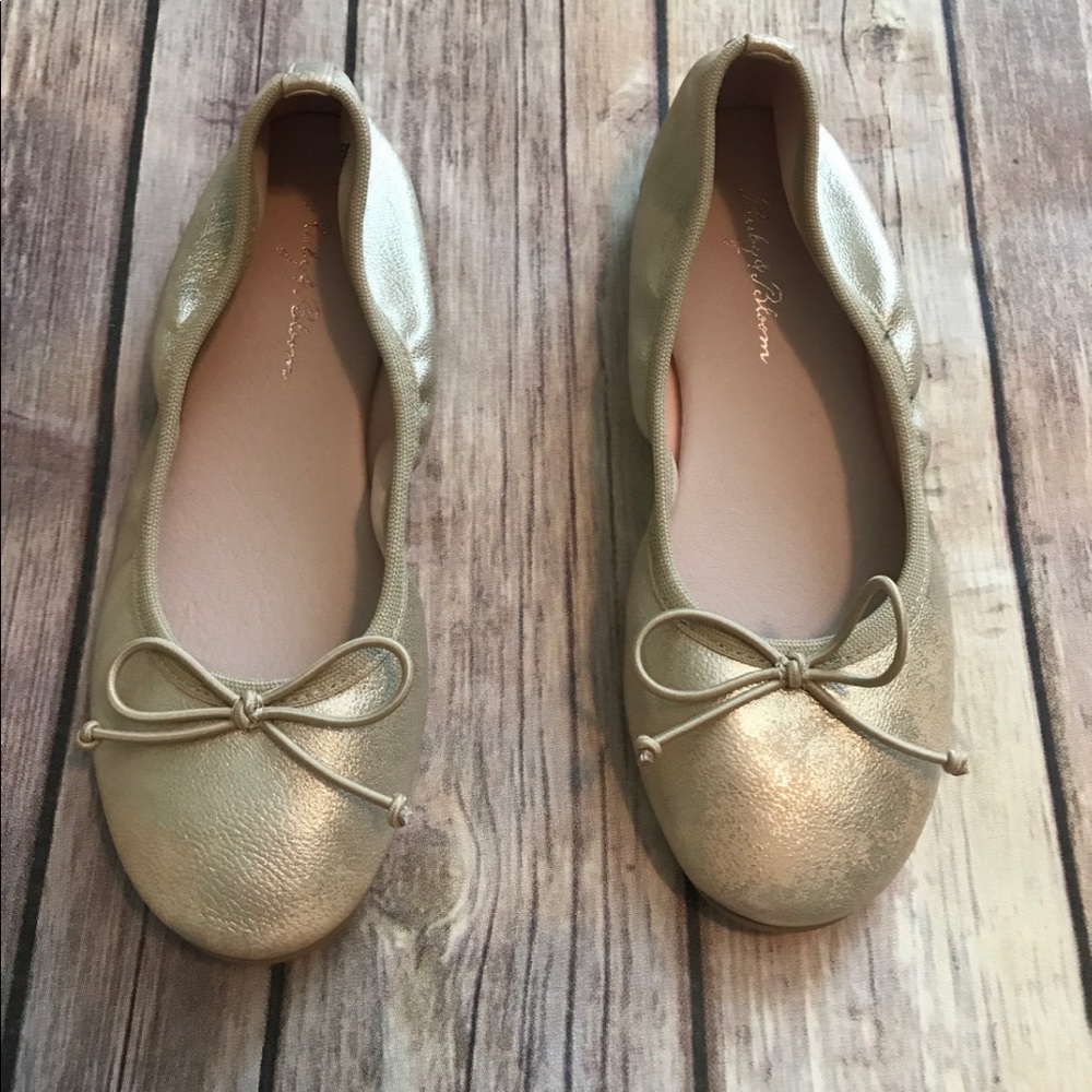 NWOT Nordstrom Girls Ballet Flat